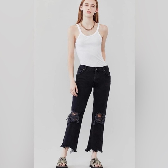 NWT FREE PEOPLE Maggie Destroyed Crop Mid Rise Straight Leg Jean Black Size 26 - Picture 1 of 7